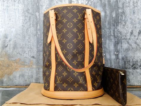 louis vuitton paint bucket|Louis Vuitton bucket pouch.